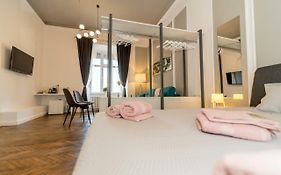 Central Premium Suites