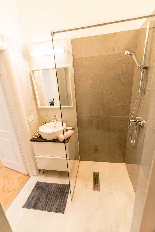 Central Premium Suites Timişoara Exterior foto